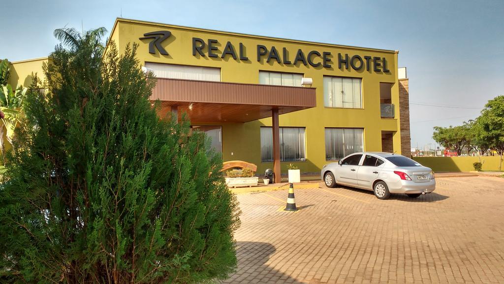 Real Palace Hotel เตรสลาโกอัส ภายนอก รูปภาพ